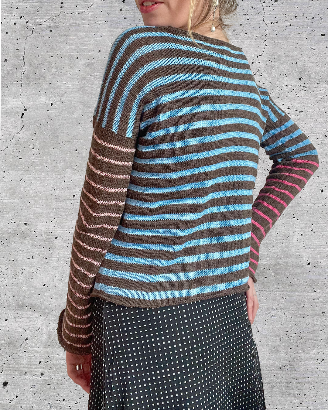 Pinky promise pullover