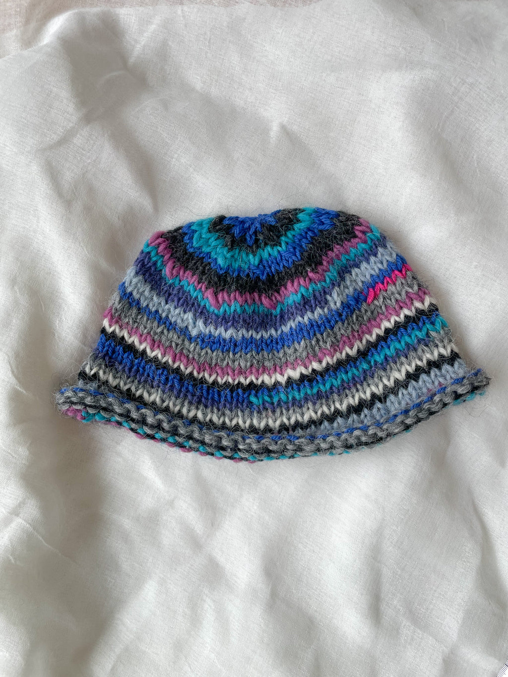 KNITTING PATTERN - Scraptastic beanie