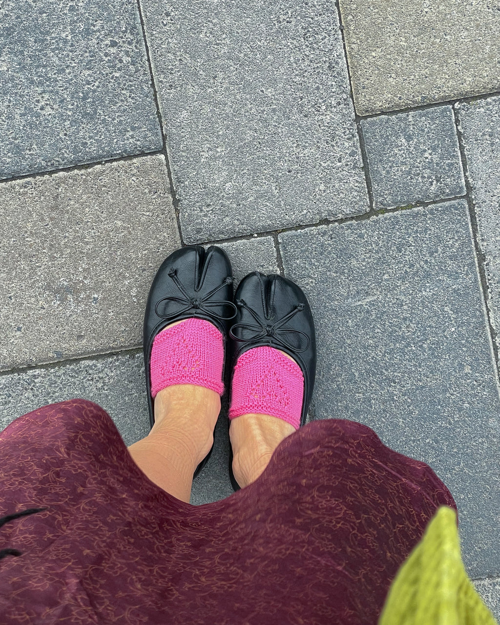 Thong socks