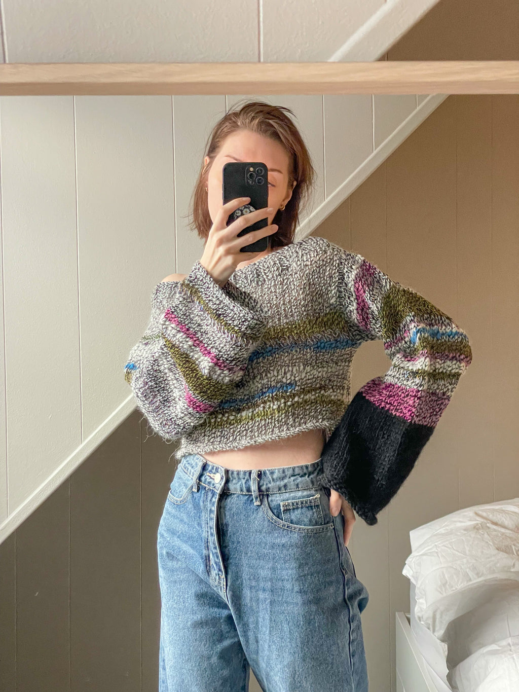 Glitch off-shoulder pullover