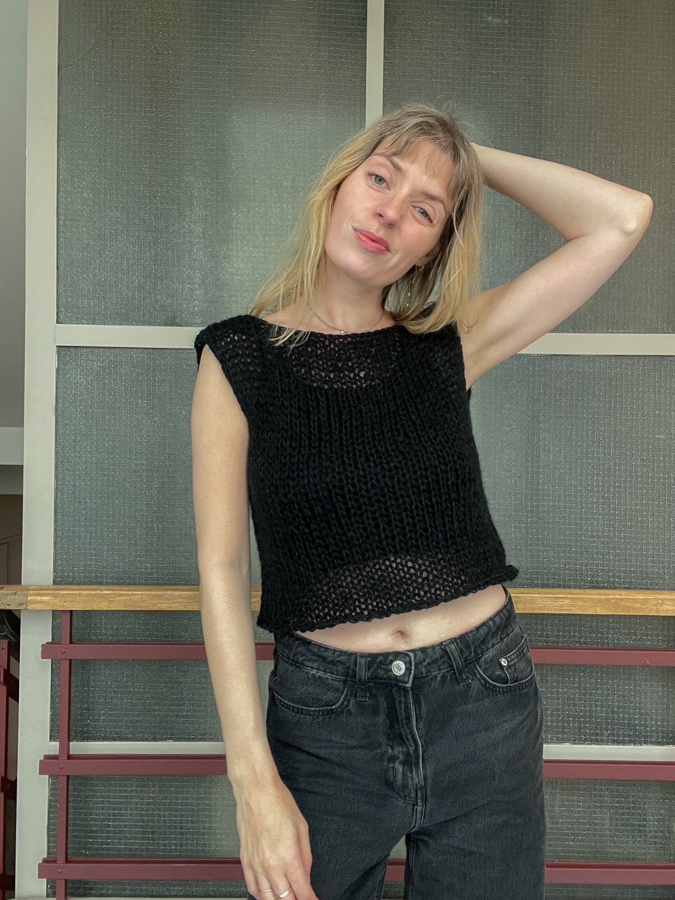 Open back confetti top - black