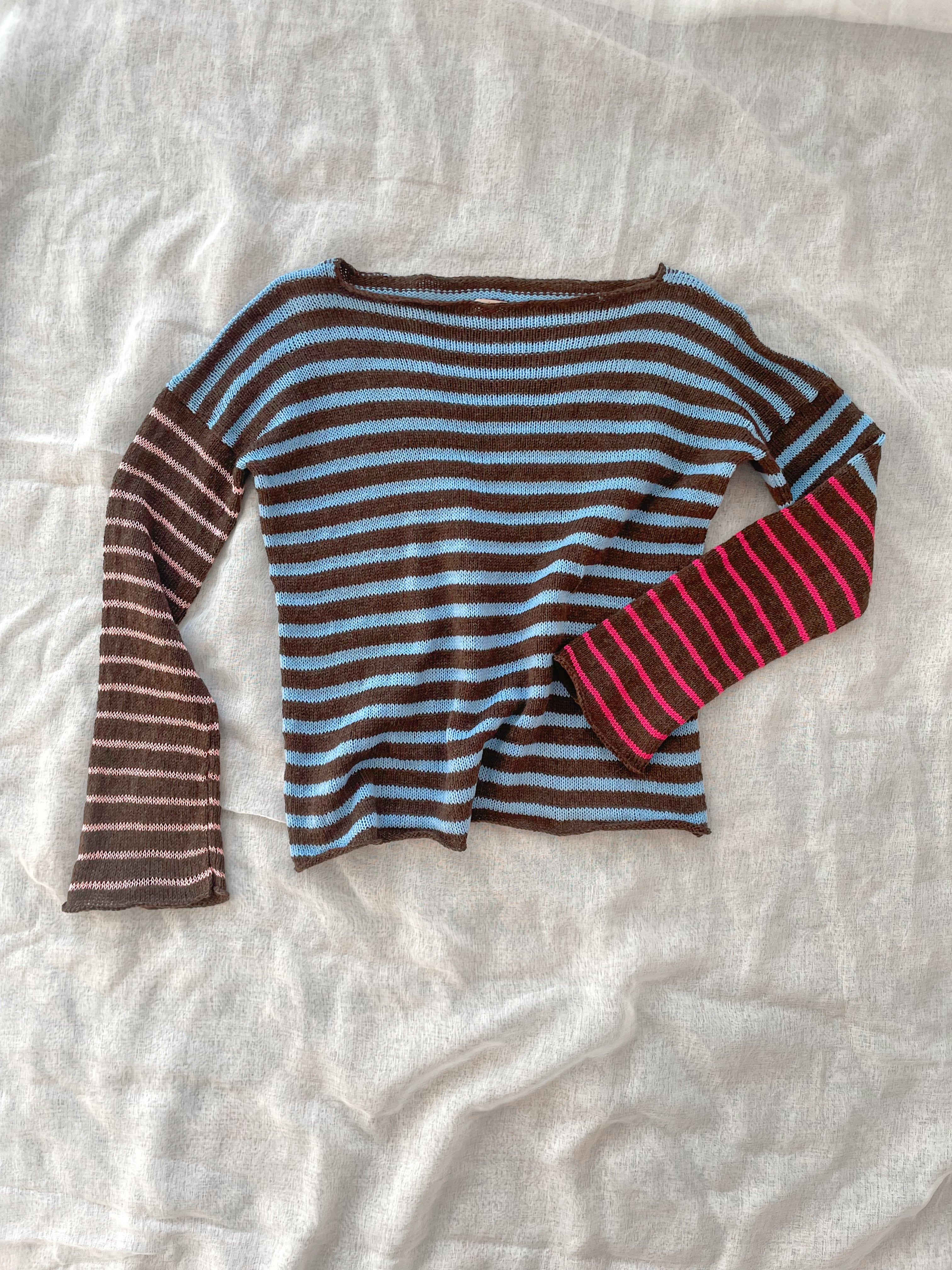 Pinky promise pullover