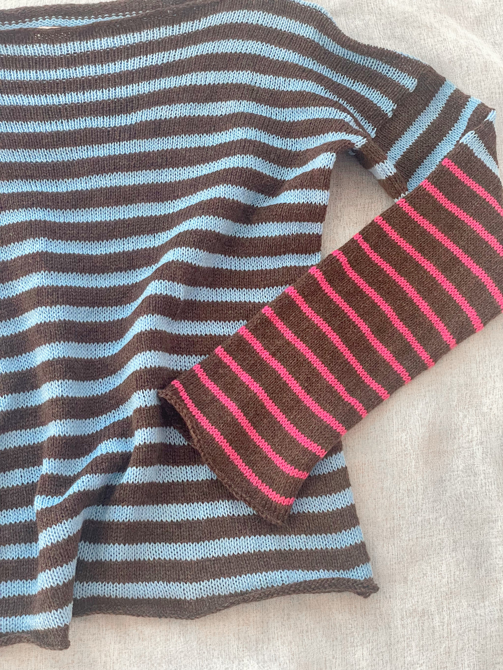 Pinky promise pullover