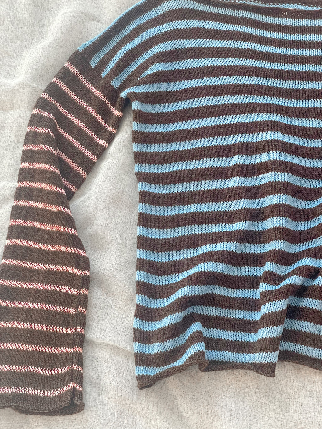 Pinky promise pullover