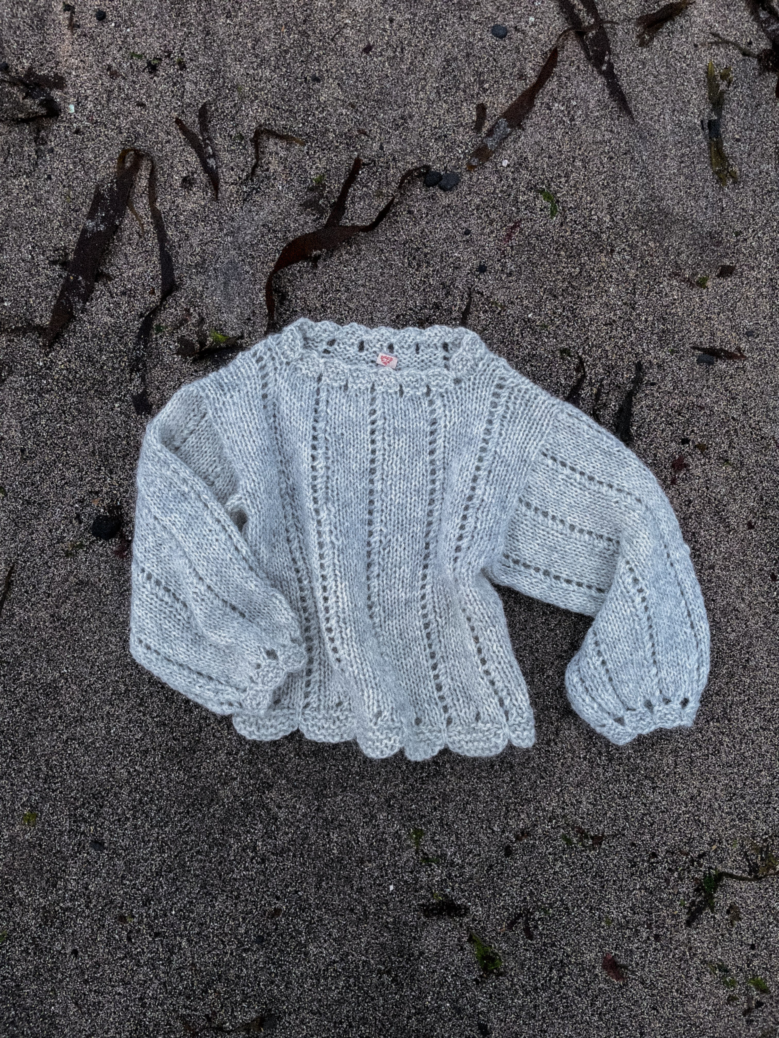 KNITTING PATTERN - Scallop sweater EN / Skeljapeysan IS